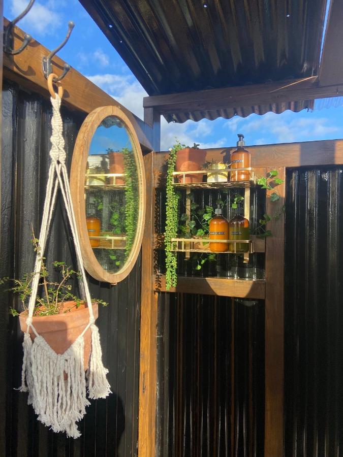 Fen Meadows Glamping - Luxury Cabins And Bell Tents Cambridge  Exteriör bild